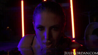 Jules Jordan - Angela White a sötétben közösül - Pornos.hu
