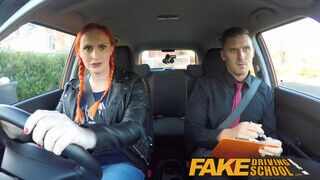 Fake Driving School - debella maca alig fér el a kocsiban - Pornos.hu