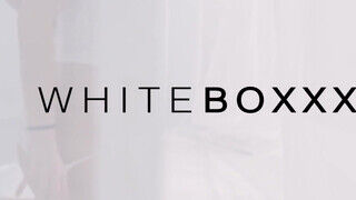 WHITEBOXXX - Clea Gaultier a szexy francia kis csaj - Pornos.hu