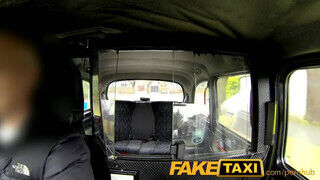 FakeTaxi - Biznisz women ebédszünete - Pornos.hu