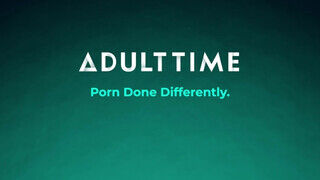 ADULT TIME - pinanyalás a tanári szobában - Pornos.hu