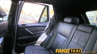 FakeTaxi - világos szőke szemüveges pipit nem nehéz rábeszélni - Pornos.hu