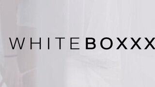 WhiteBoxxx - Lana Roy és Stella Flex megosztoznak egy faszon - Pornos.hu