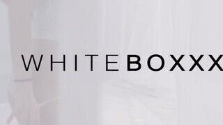 WhiteBoxxx - selymes bőrű színes bőrű csajszika - Pornos.hu