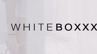 WHITEBOXXX - A bűbájos Rebecca Volpetti maszturbál - Pornos.hu