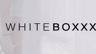 WhiteBoxxx - Oxana Chic a bájos ukrán lány - Pornos.hu