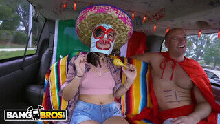 BANGBROS - mexikói ünnepek a BangBros furgonában - Pornos.hu