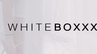 WHITEBOXXX - kikötözve nyalatja ki a pináját a nőci - Pornos.hu