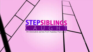 StepSiblingsCaught - Ashly Anderson és Zoe Bloom édeshármasban - Pornos.hu