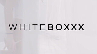 WhiteBoxxx - dupla ultra bombázó lezbi kényezteti egymást - Pornos.hu