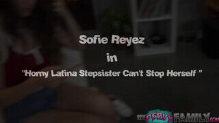 Sofie Reyez beleül a farokba - Pornos.hu
