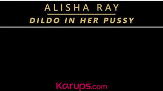 Alisha Ray a felhevült világos szőke milf egy dildóval izgatja a punciját - Pornos.hu