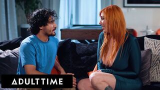 Ebben az Adult Time videóban Lauren Phillips, a vörös hajú, dús cicis milf, hatalmas, bájos mellekkel és formás, gömbölyű popóval, egy szexterapeuta szerepében csábít el egy ideges, tini tinisrácot. A terápiás szoba gyorsan egy nyers, szókimmondó szexuáli - Pornos.hu