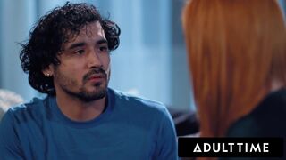 Ebben az Adult Time videóban Lauren Phillips, a vörös hajú, dús cicis milf, hatalmas, bájos mellekkel és formás, gömbölyű popóval, egy szexterapeuta szerepében csábít el egy ideges, tini tinisrácot. A terápiás szoba gyorsan egy nyers, szókimmondó szexuáli - Pornos.hu