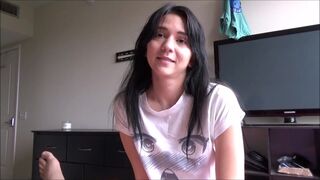 Riley Jean, egy szexi, karcsú mostohanővér, próbál kijönni a mostohatestvérével, de a feszültség hamar vad, gátlástalan szexbe torkollik, miközben a feszes teste minden mozdulatával őrületbe kergeti a srácot. - Pornos.hu